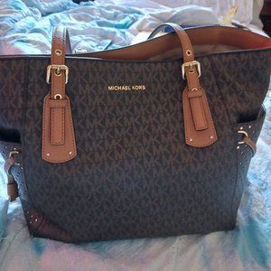 Michael Kors purse